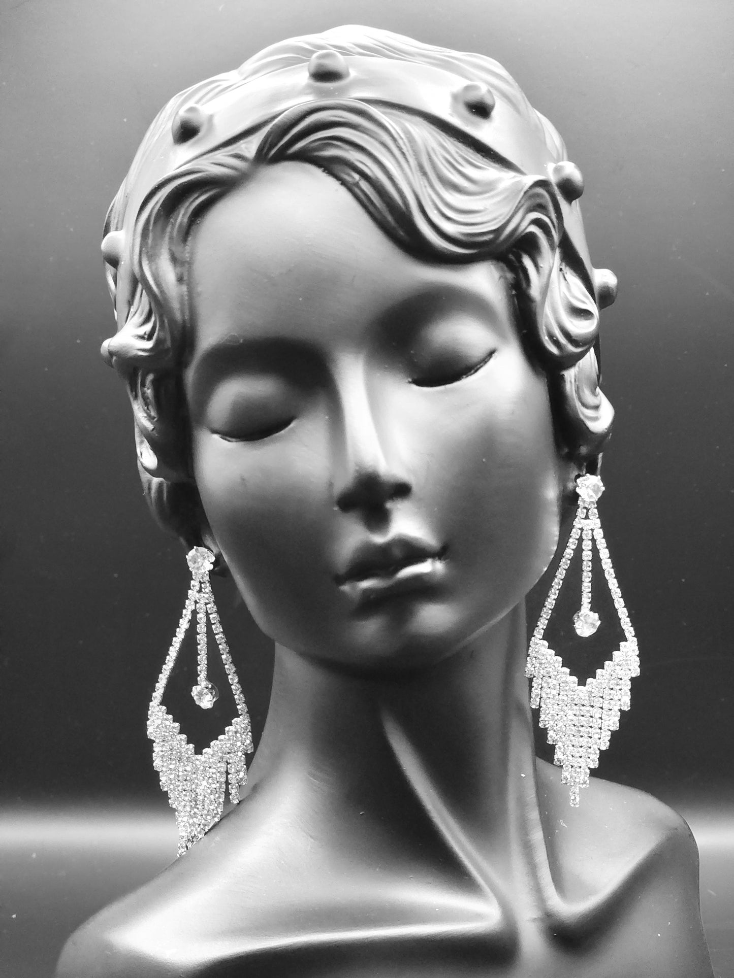 Type: Earrings • Stone: Austrian Stone • Material: Zinc Alloy •
