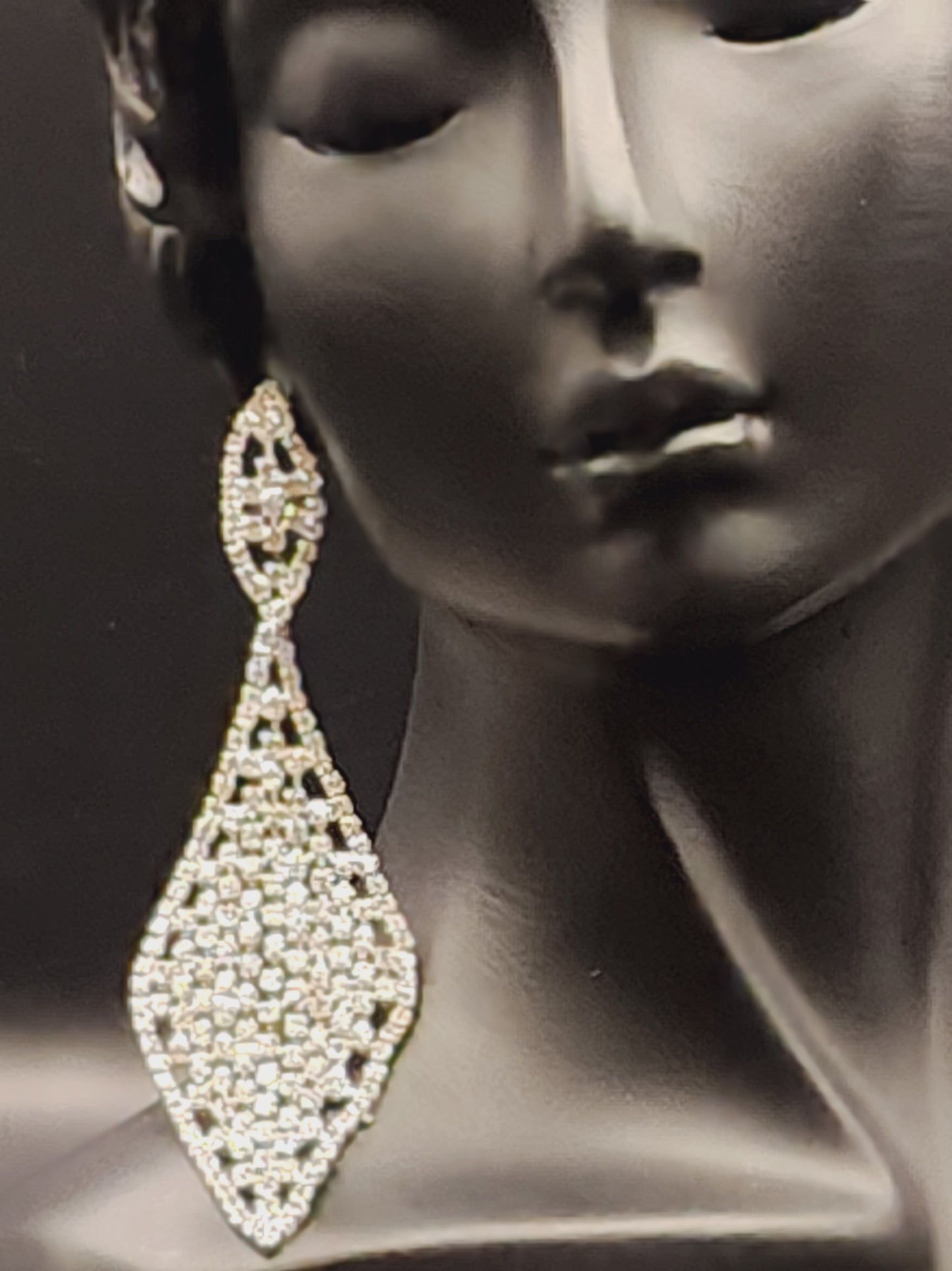 Type: Earrings • Stone: Austrian Stone • Material: Zinc Alloy •