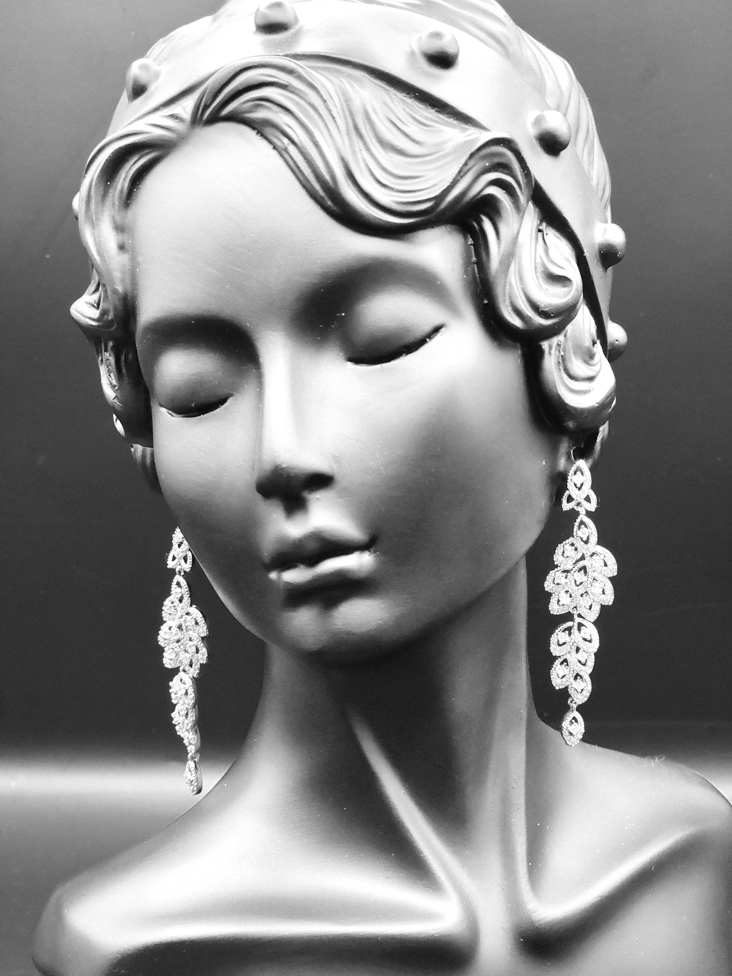 Type: Earrings • Stone: Austrian Stone • Material: Zinc Alloy •