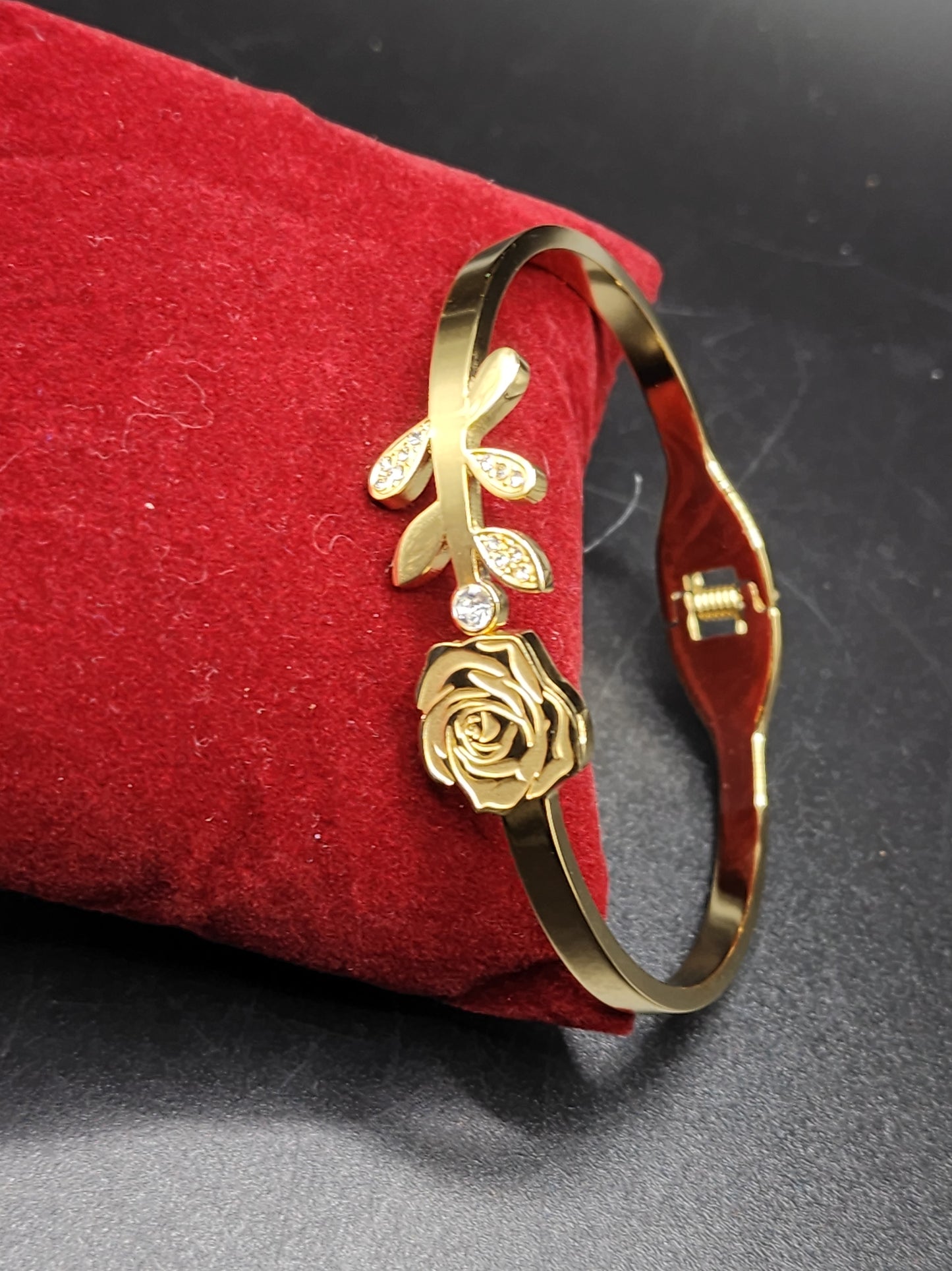 ✨ PSK ELEGANCE Rose Gold Floral Crystal Bracelet ✨