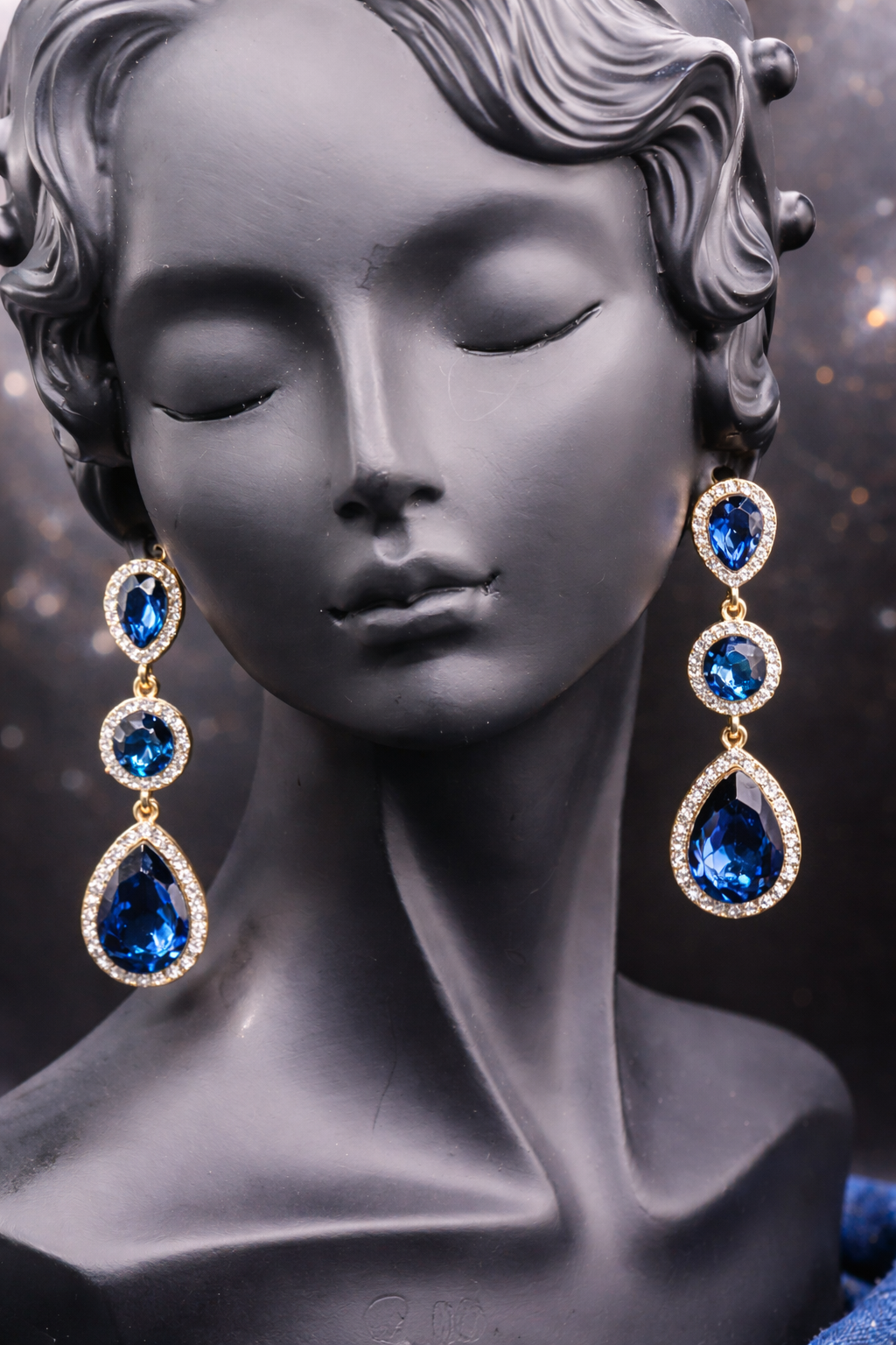 Blue Crystal Drop Earrings
Elegant, timeless, and effortlessly glamorous β the perfect finishing touch for any occasion.
