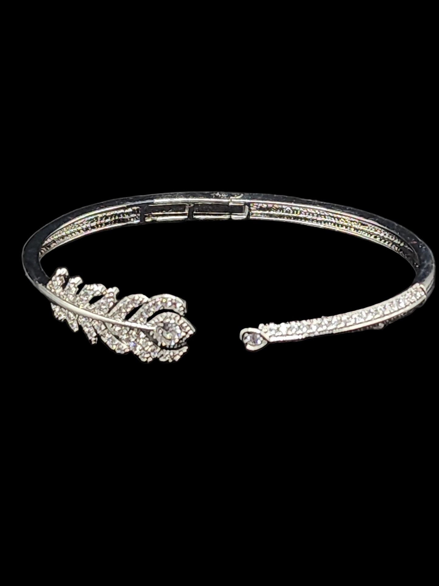 PSK ELEGANCE Crystal Leaf Open Cuff Bracelet ✨