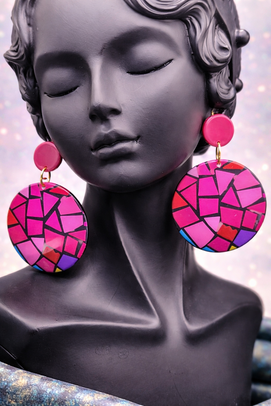 Pink Mosaic Drop Earrings
Fun, bold, and effortlessly stylish — the perfect pop of color for any outfit.