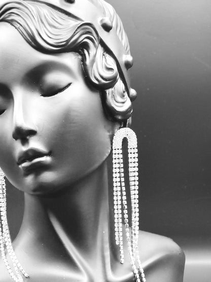 Jewelry isn't just for special days—it's an everyday vibe! ✨ Say goodbye to irritation and hello to style with Pskelegance.co. #EverydayElegance #HypoallergenicJewelry #StyleUpgrade