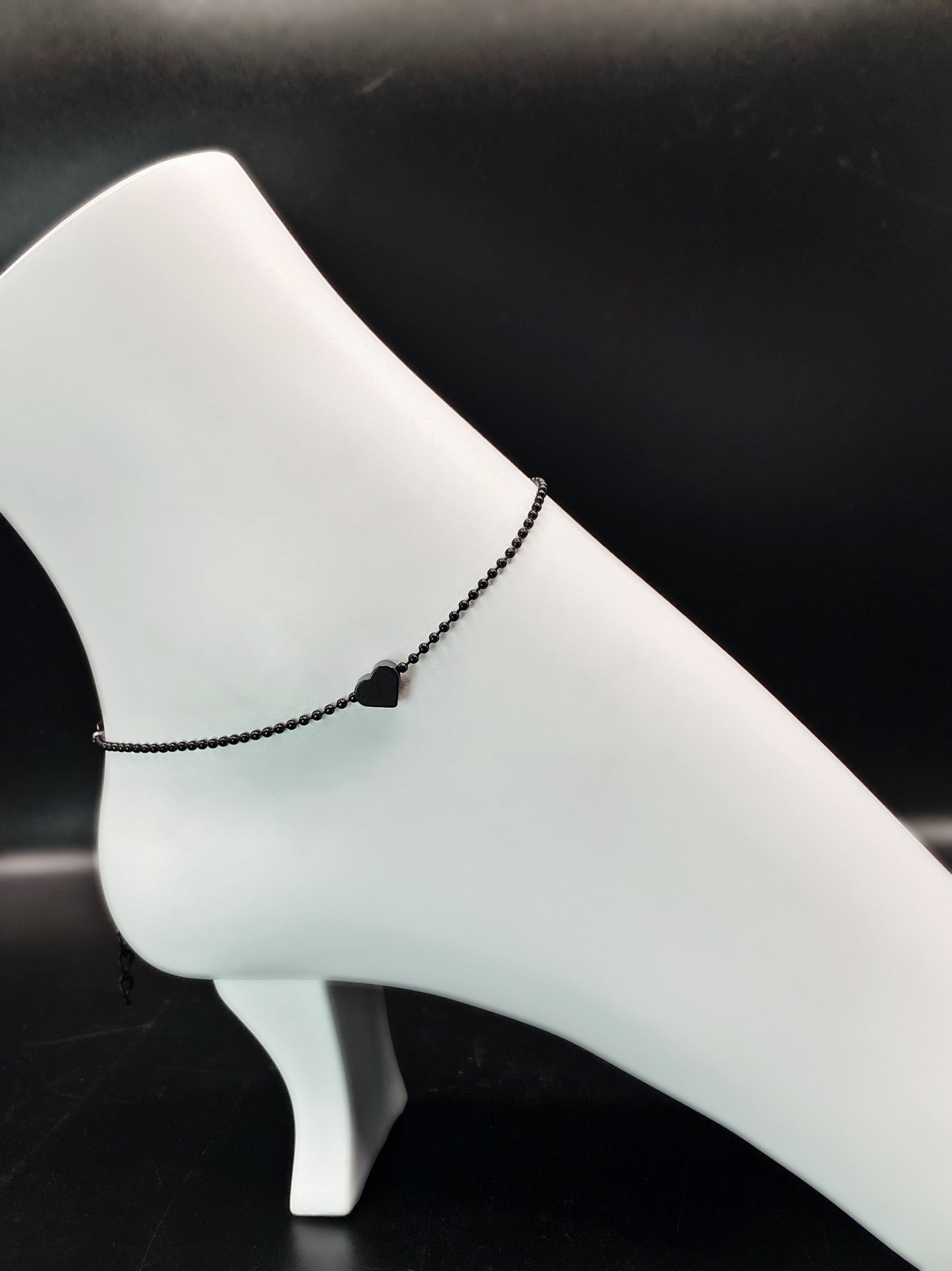 Bold Heart Anklet