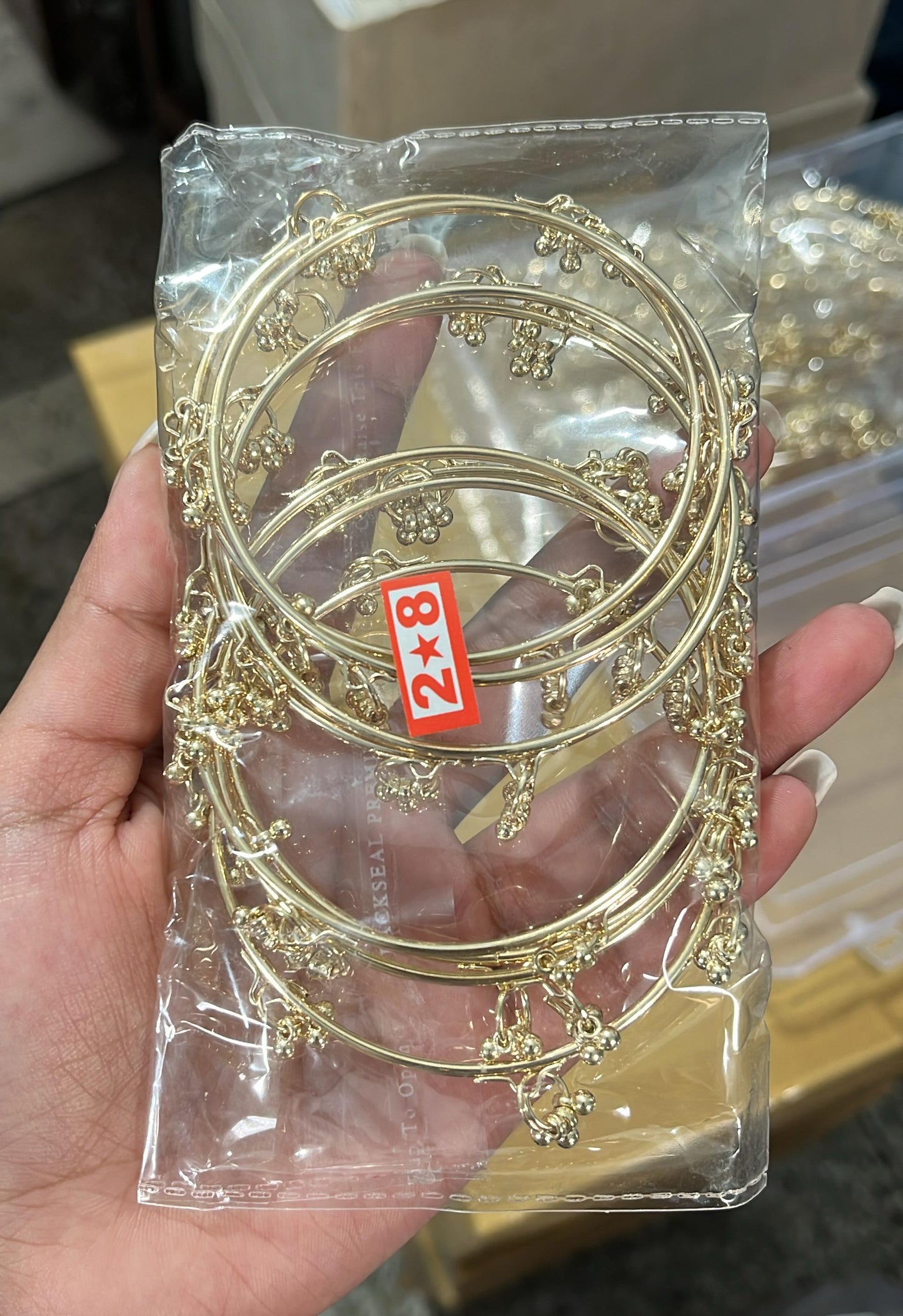 VIRAL BANGLES ✨
Kashmiri Charm Bangles
💎 Multiple Colors