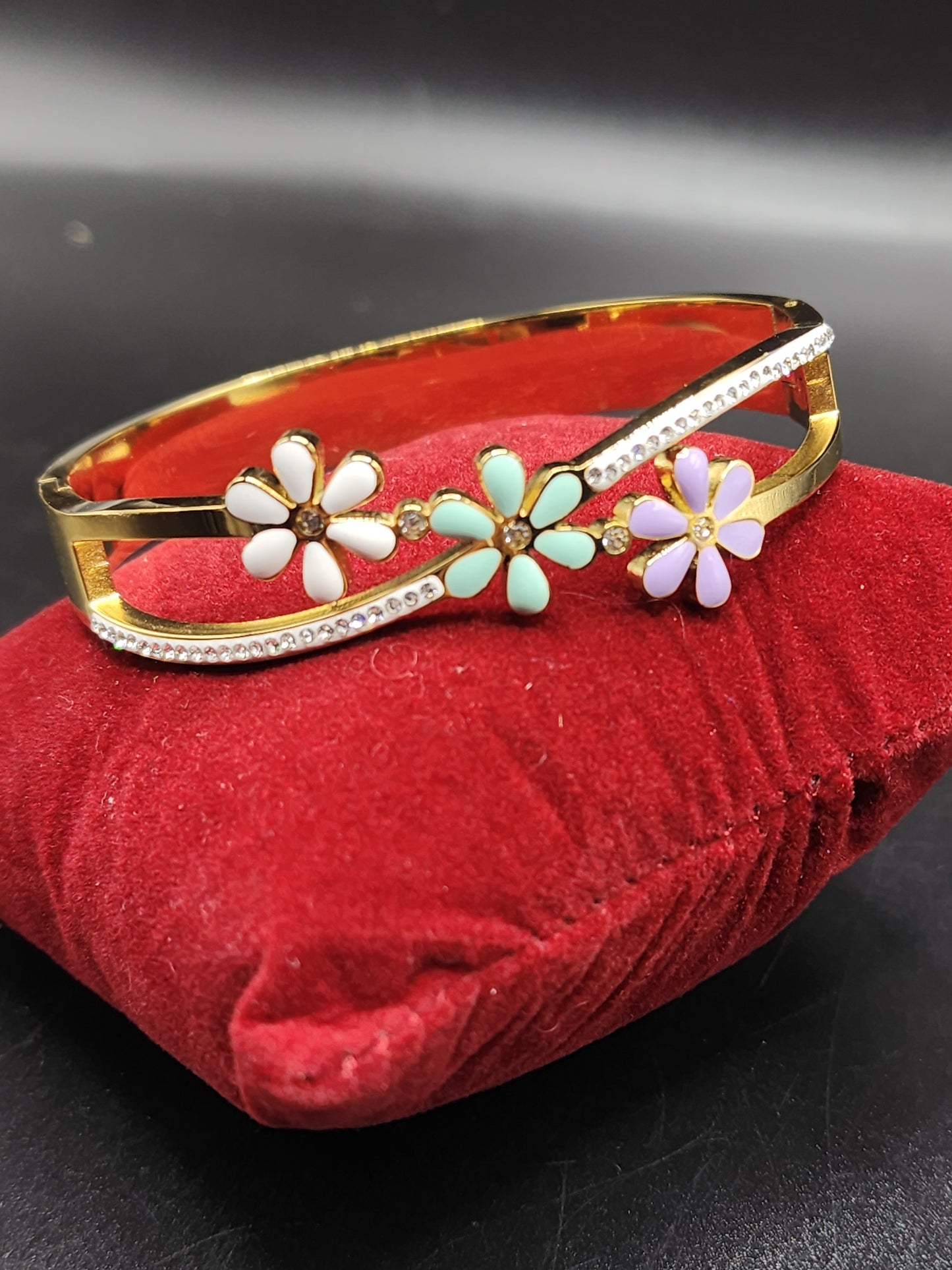 PSK ELEGANCE Pastel Bloom Crystal Gold Bracelet ✨