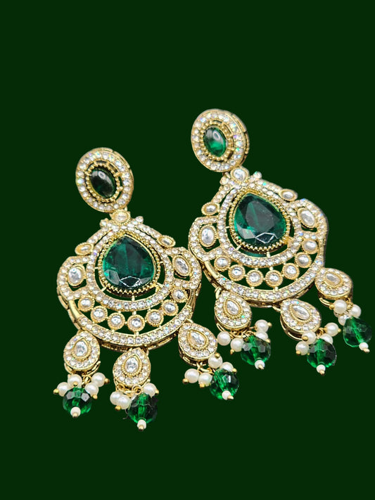 Emerald Kundan Chandbali Drop Earrings
💚