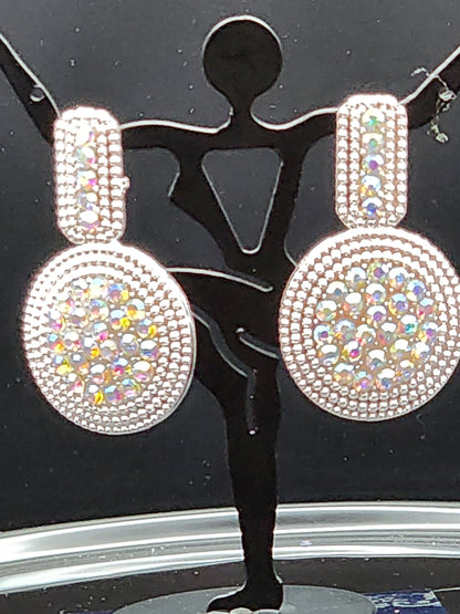 Jewelry isn't just for special days—it's an everyday vibe! ✨ Say goodbye to irritation and hello to style with Pskelegance.co. #EverydayElegance #HypoallergenicJewelry #StyleUpgrade