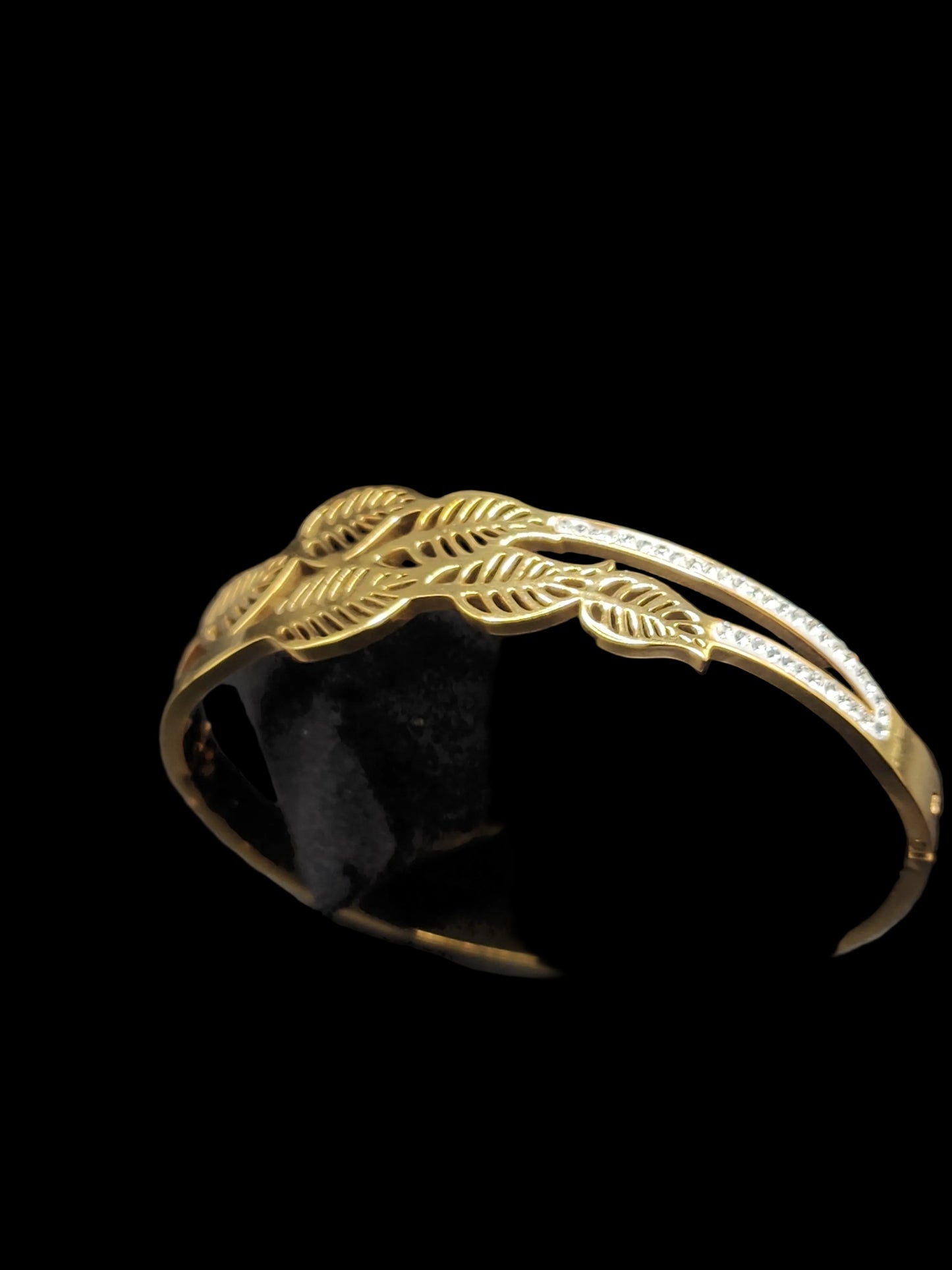 PSK ELEGANCE Leaf Crystal Gold Bangle ✨