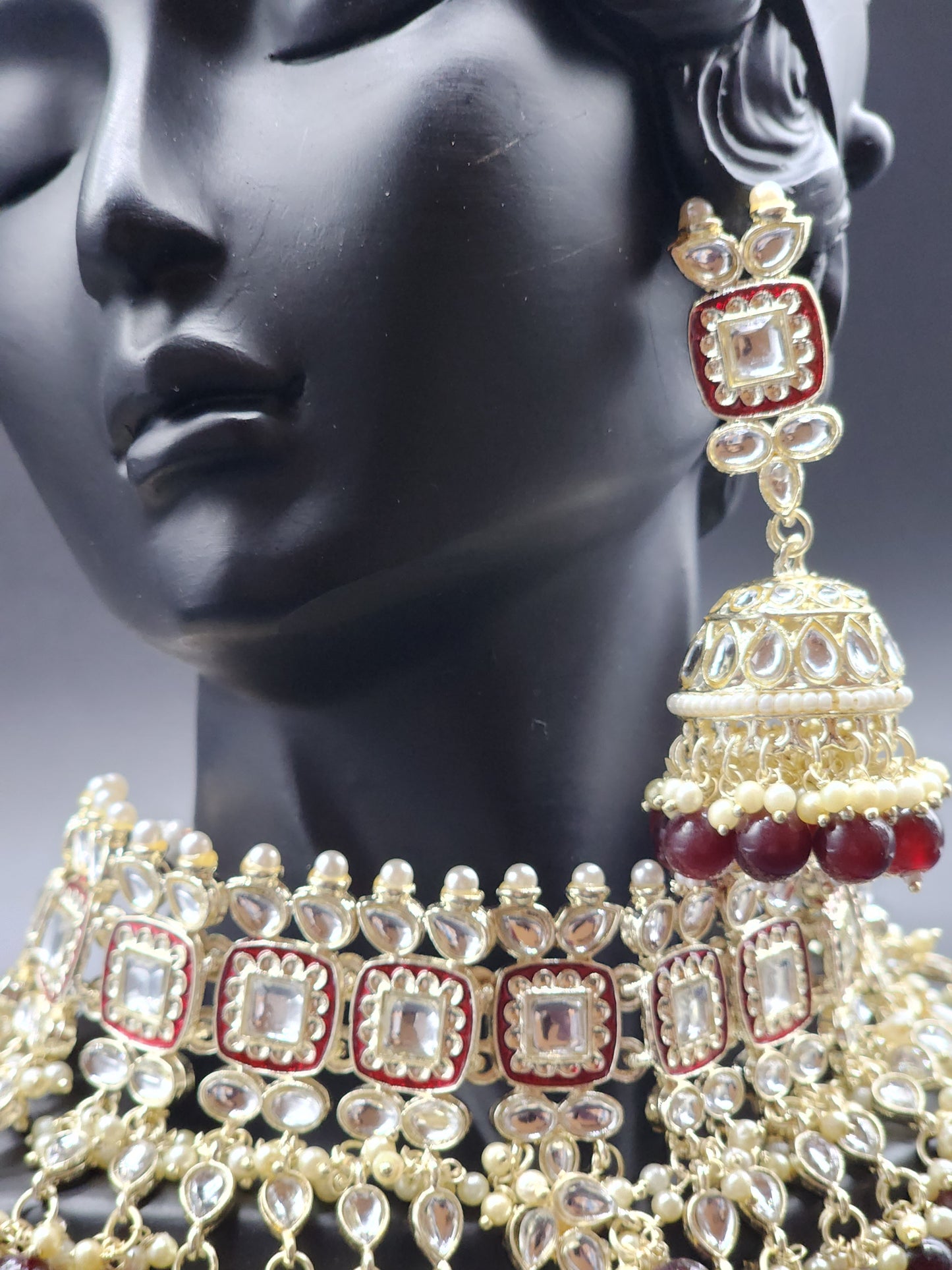 Traditional Elegant Necklaces, beautifully paired with matching earrings and stunning tikka.