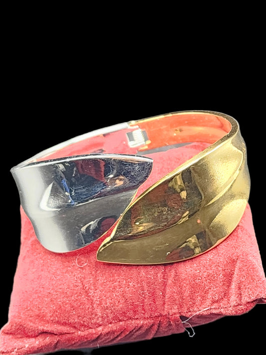 PSK ELEGANCE Dual Tone Modern Wave Statement Bracelet ✨