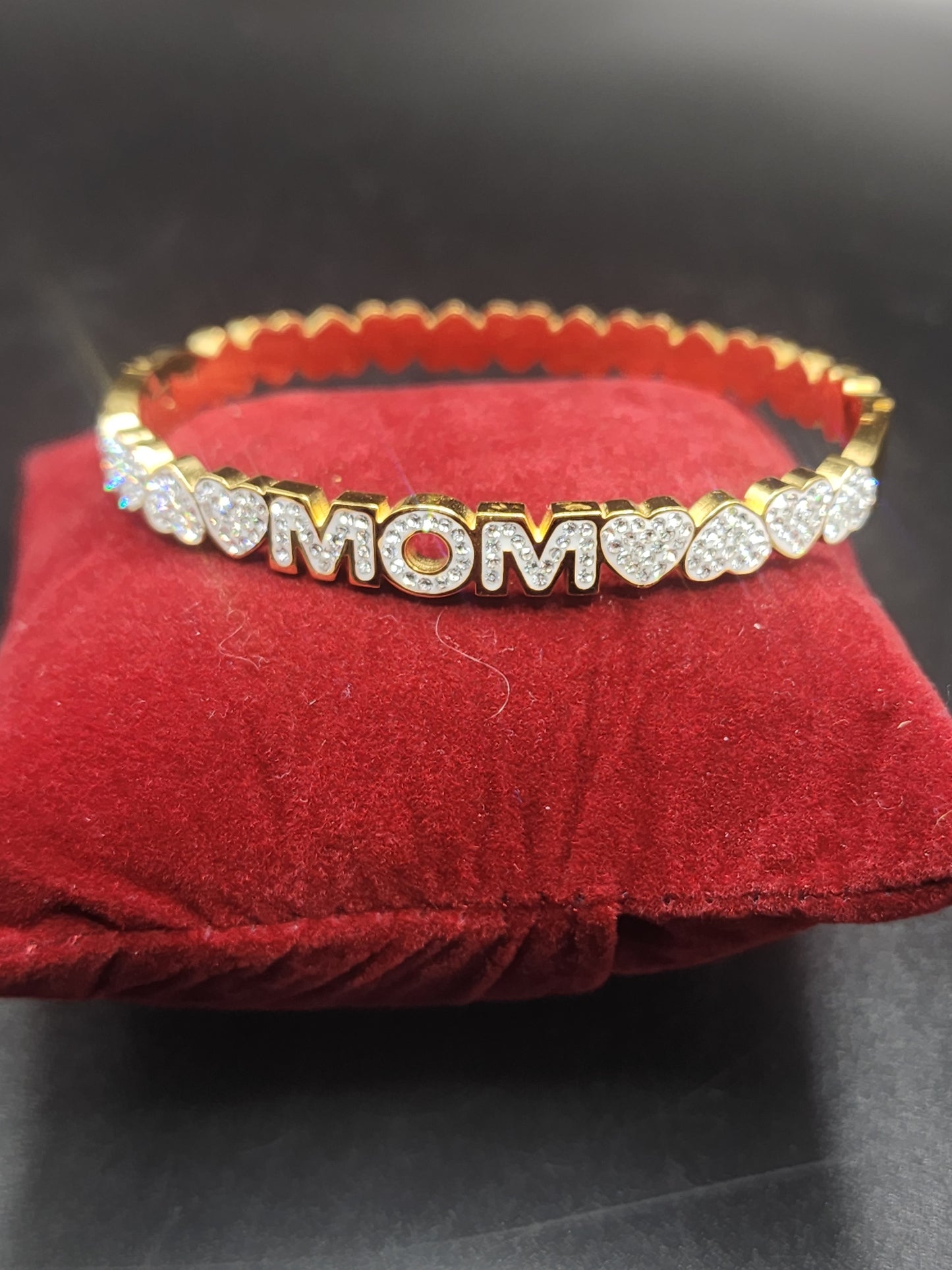 PSK ELEGANCE “MOM” Crystal Heart Gold Bracelet ✨