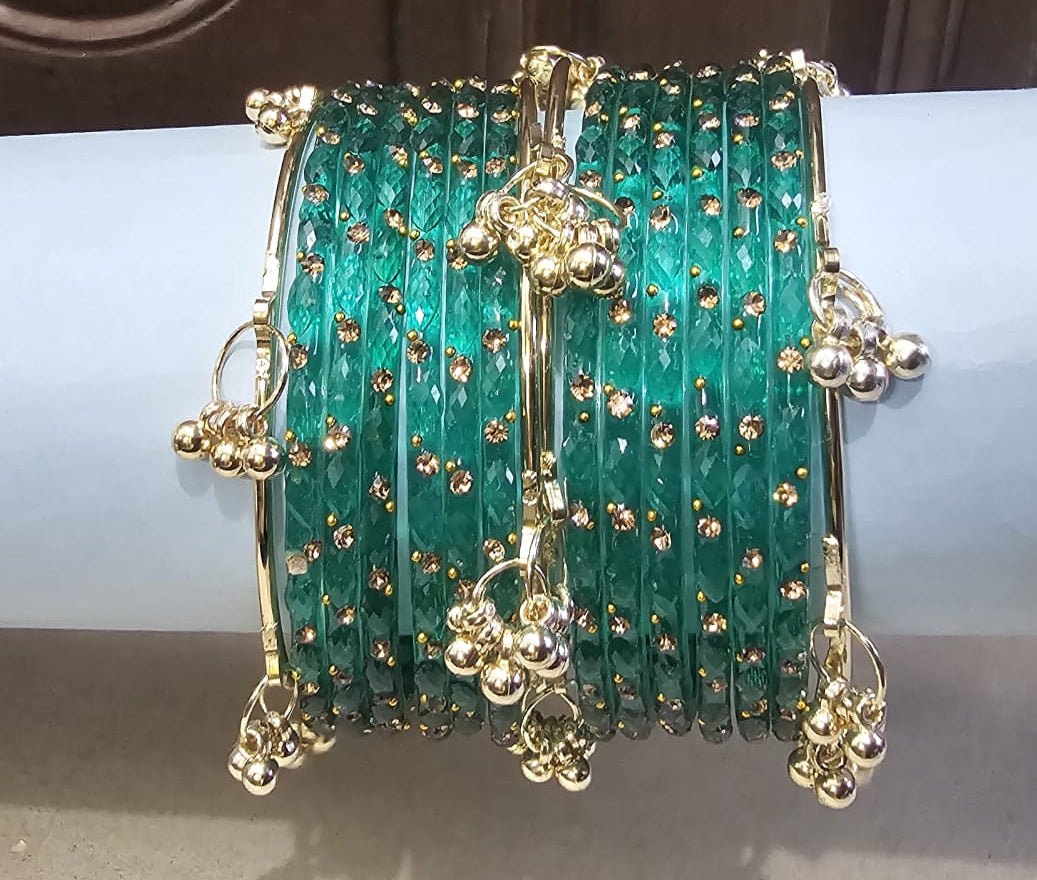 VIRAL BANGLES ✨
Kashmiri Charm Bangles
💎 Multiple Colors