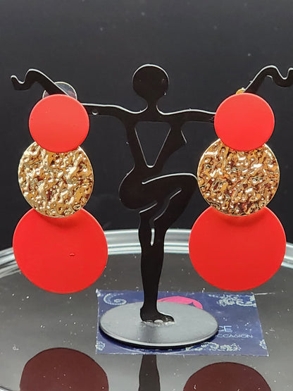 Jewelry isn't just for special days—it's an everyday vibe! ✨ Say goodbye to irritation and hello to style with Pskelegance.co. #EverydayElegance #HypoallergenicJewelry #StyleUpgrade