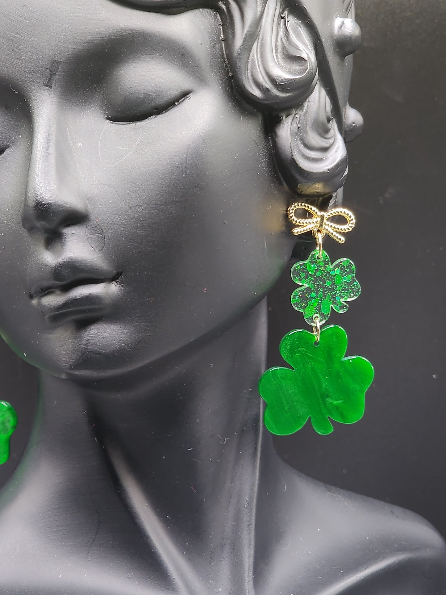 Lucky Clover Drop Earrings – PSK ELEGANCE ✨🍀