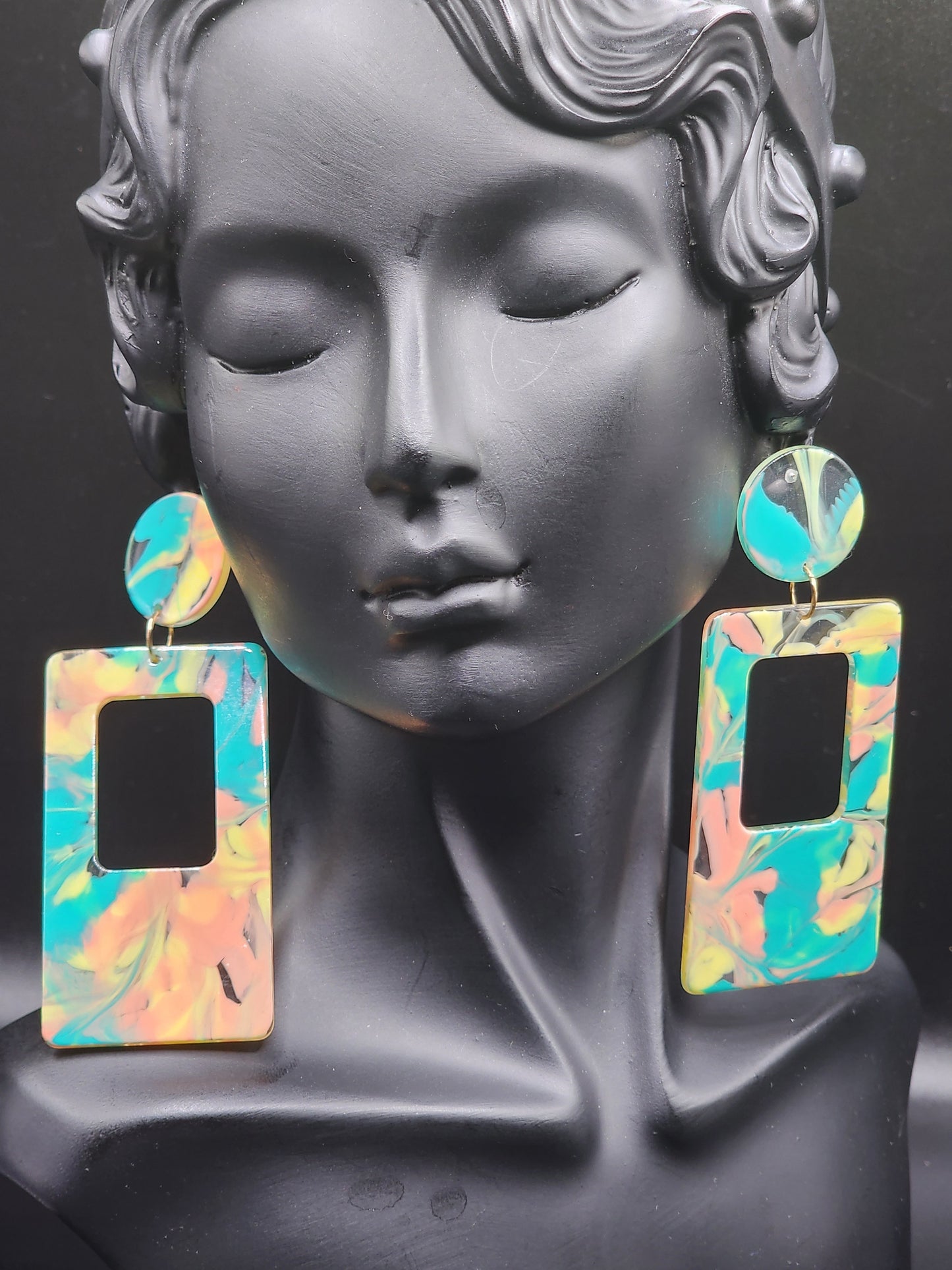 Colorful. Bold. One-of-a-kind.
Your everyday statement earrings.