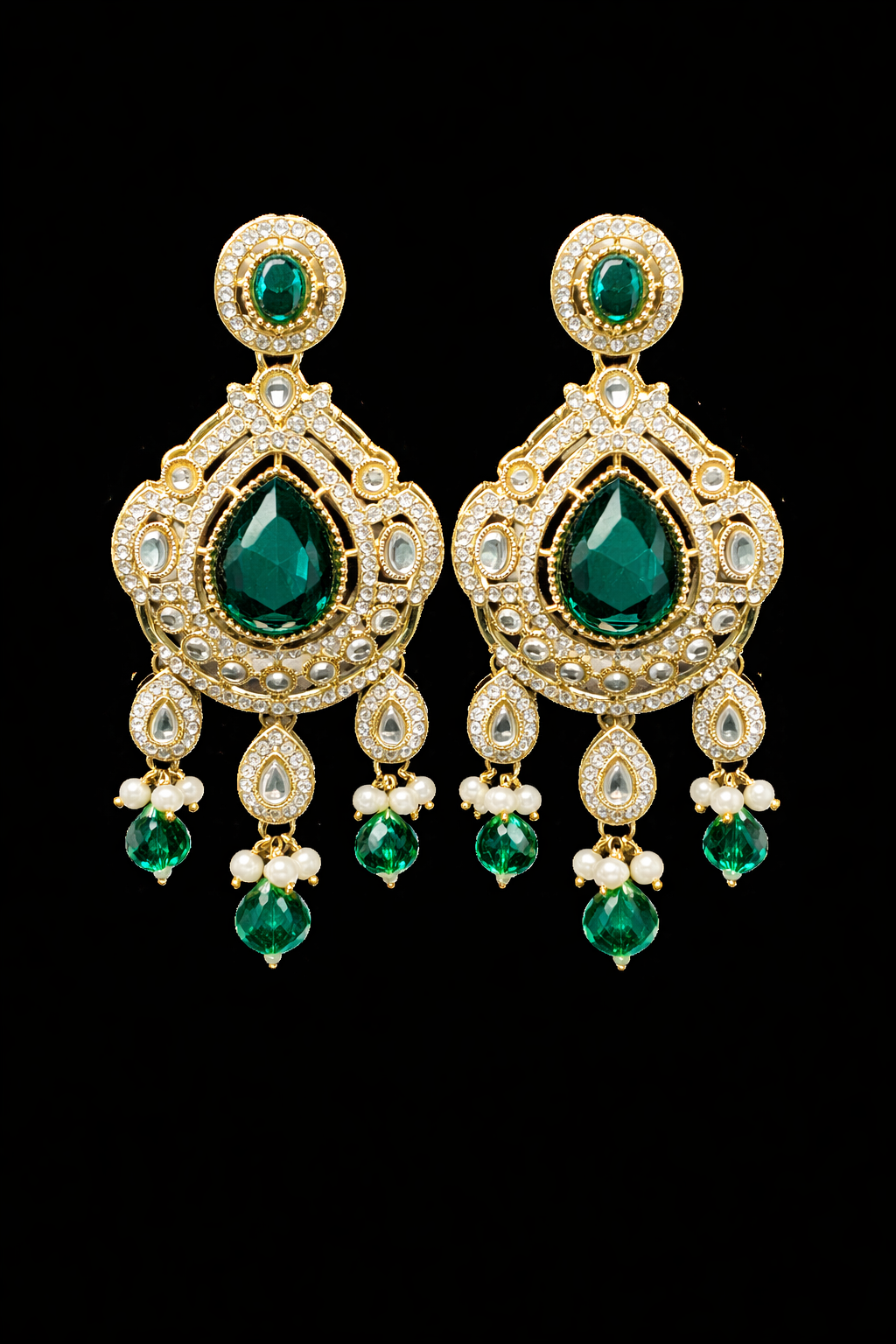 Emerald Kundan Chandbali Drop Earrings
💚