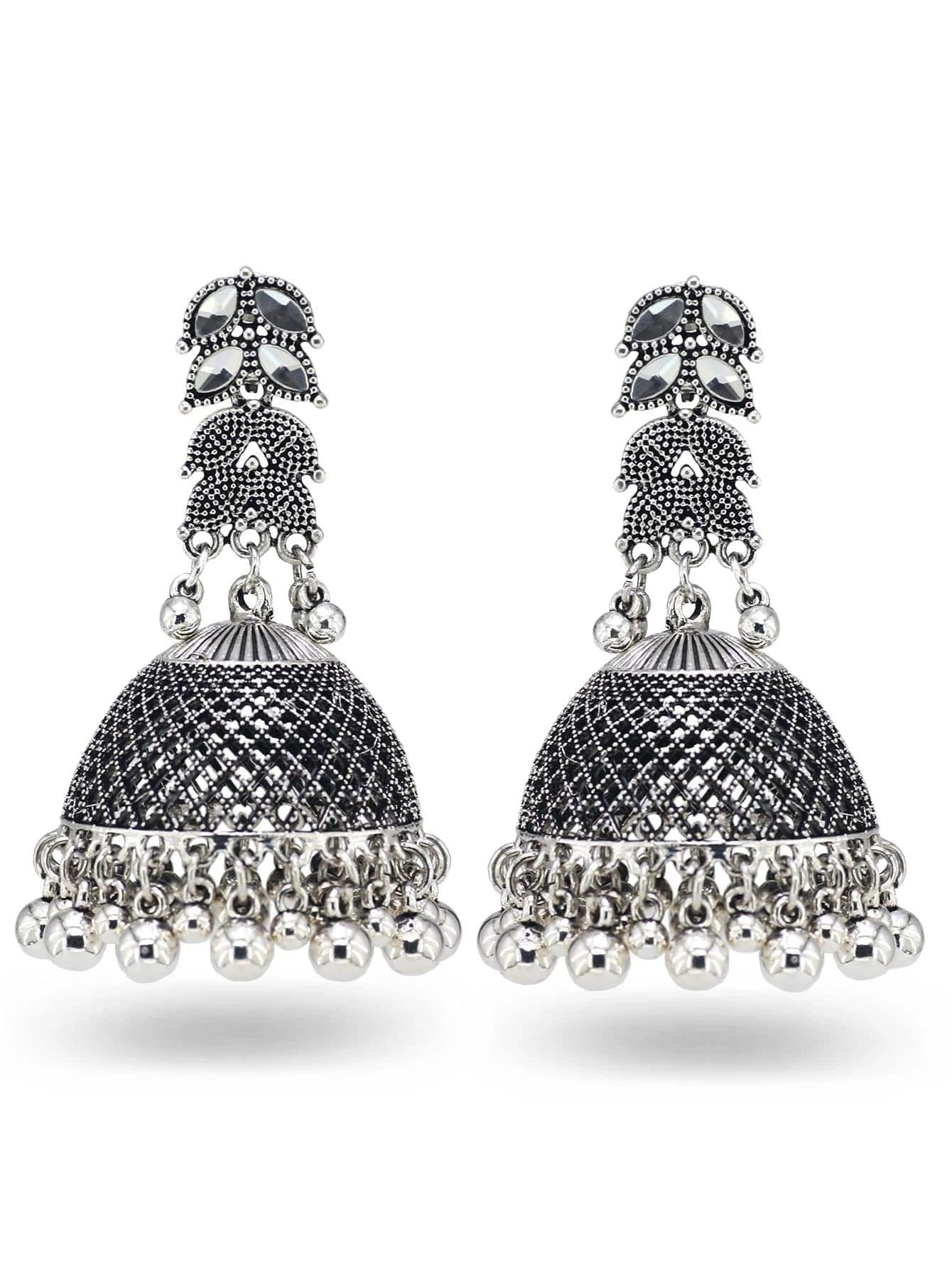 Glamourous Starry Pearl Dangles