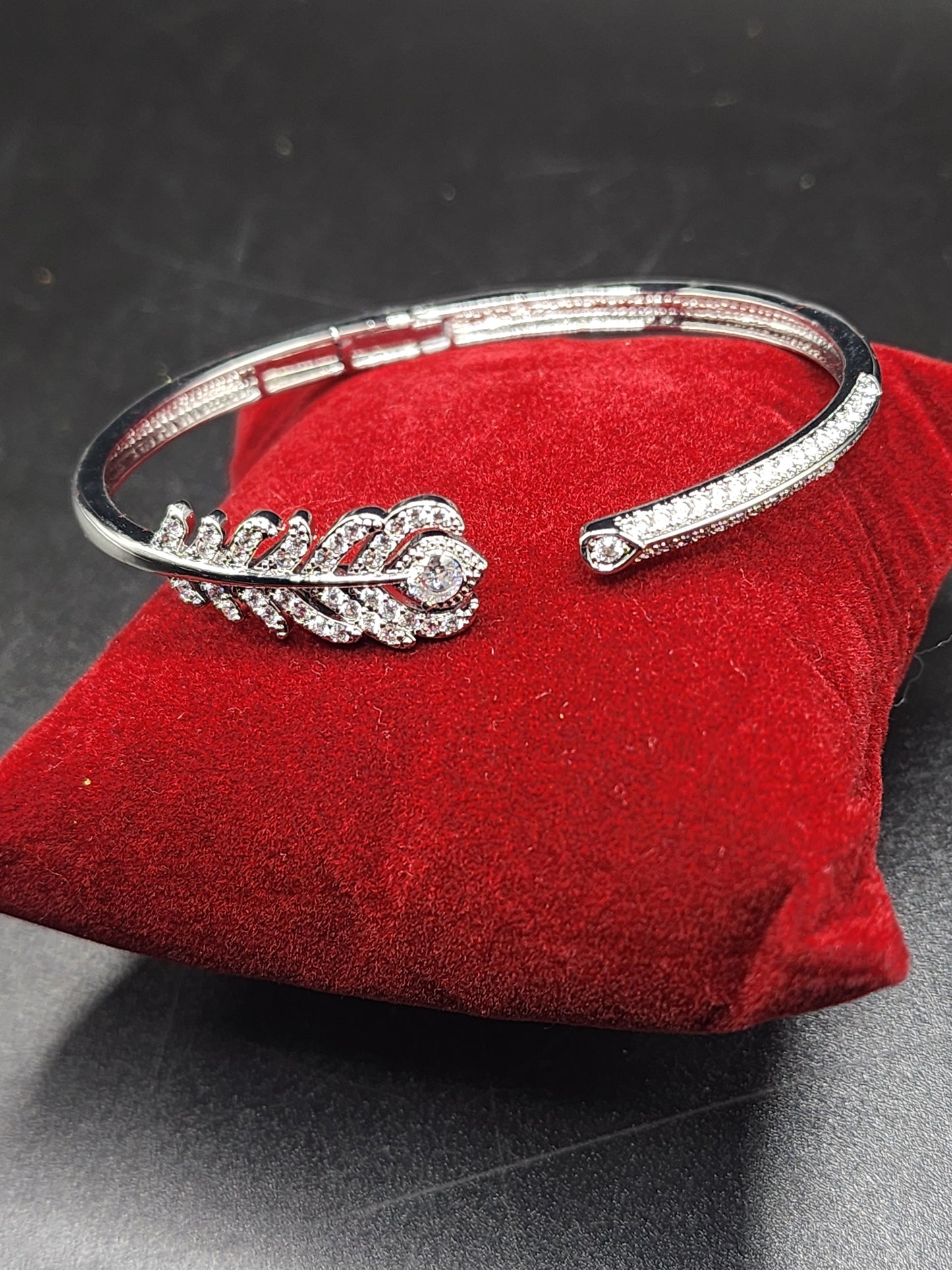 PSK ELEGANCE Crystal Leaf Open Cuff Bracelet ✨