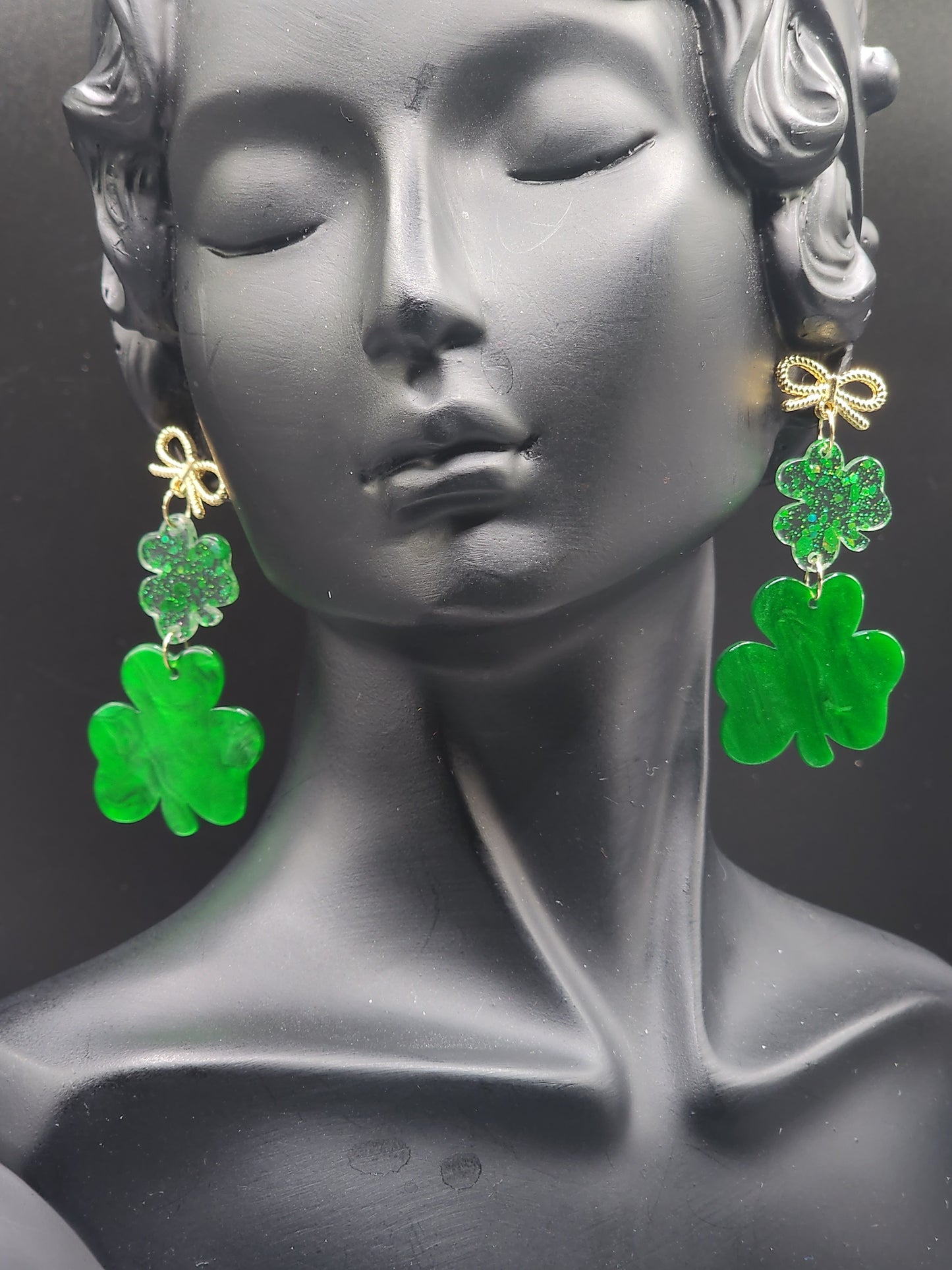 Lucky Clover Drop Earrings – PSK ELEGANCE ✨🍀