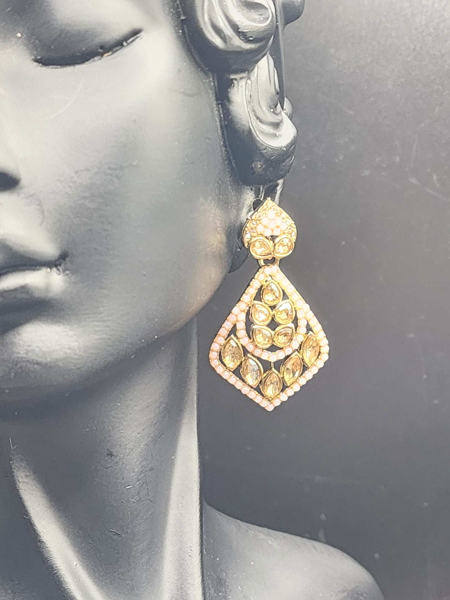 Blush Pink Kundan Drop Earrings – Elegant Everyday Luxe