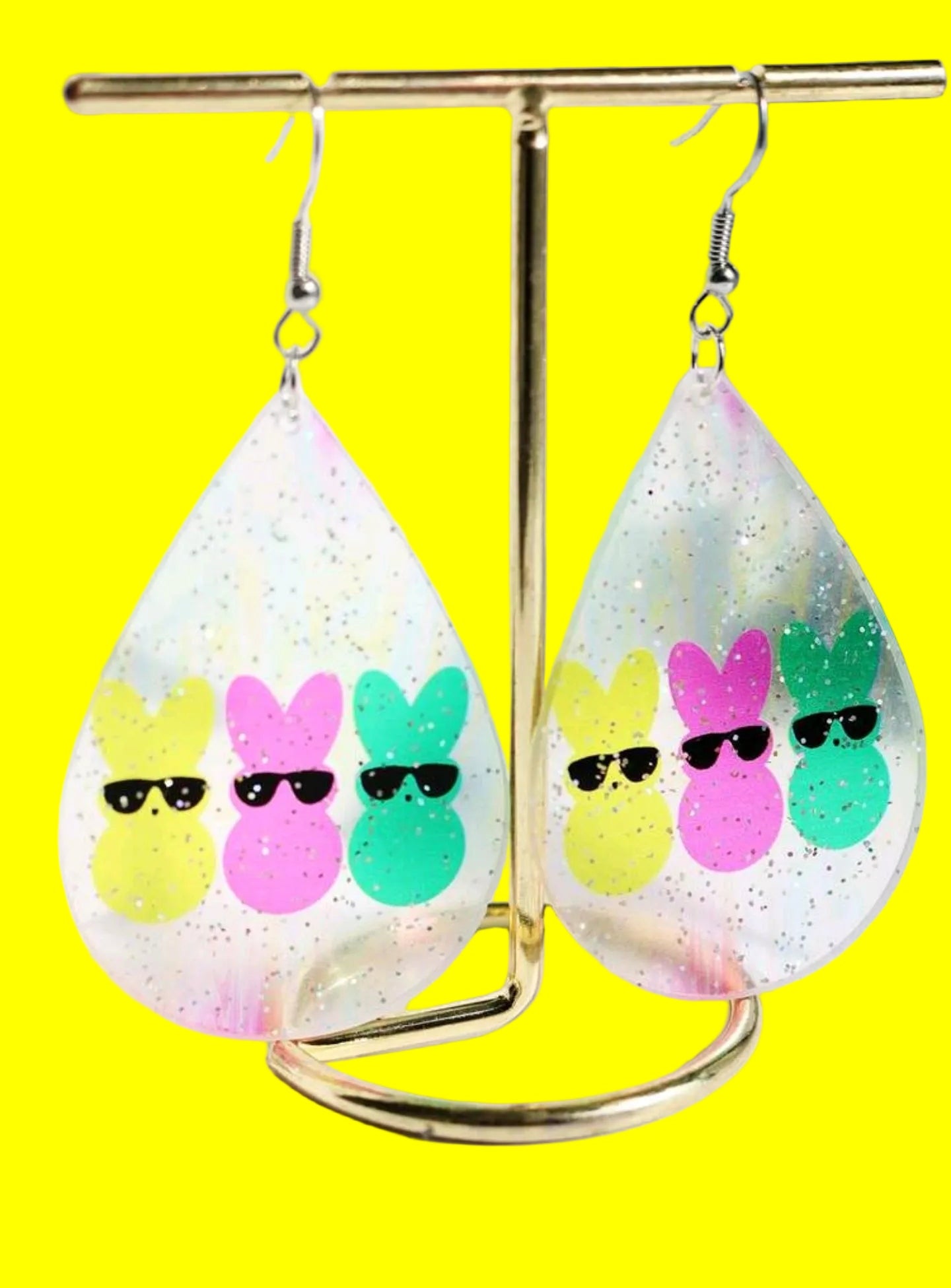 Vibrant earrings for the Spring collection.