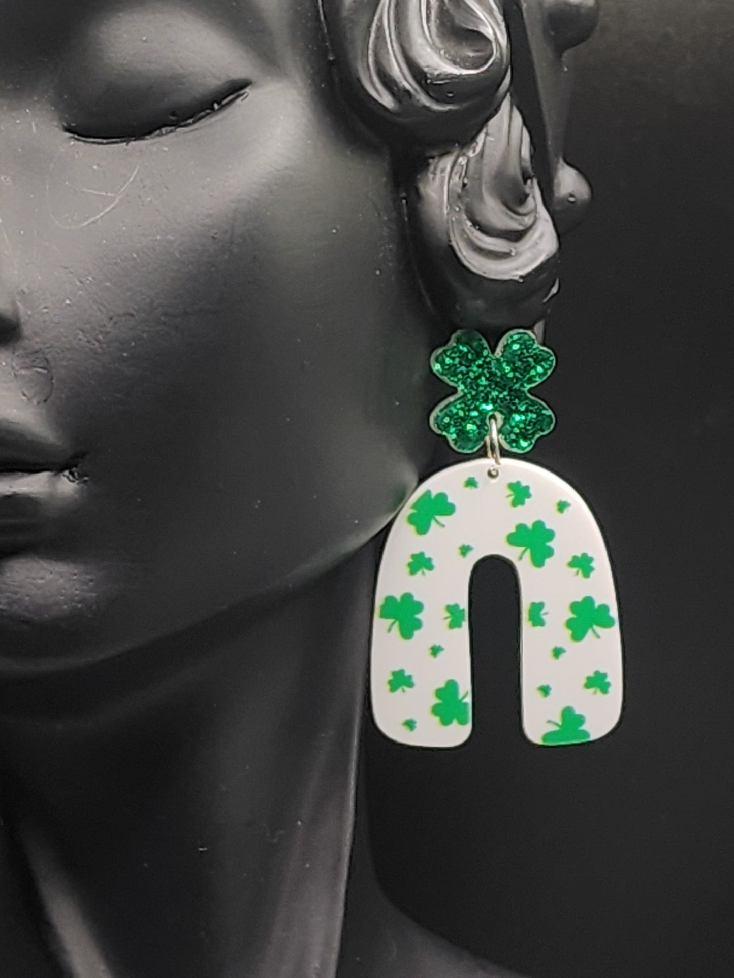 Lucky Clover Drop Earrings – PSK ELEGANCE ✨🍀