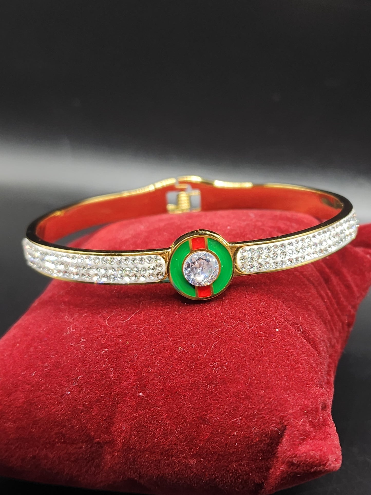 PSK ELEGANCE Emerald Halo Crystal Luxe Bracelet ✨