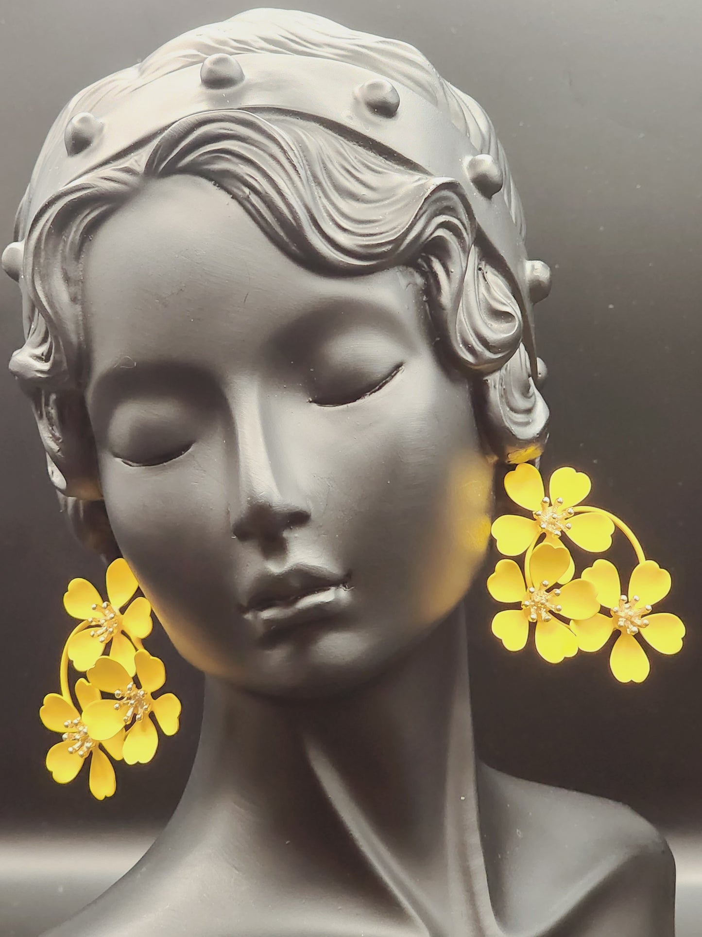 Glamourous Starry Pearl Dangles