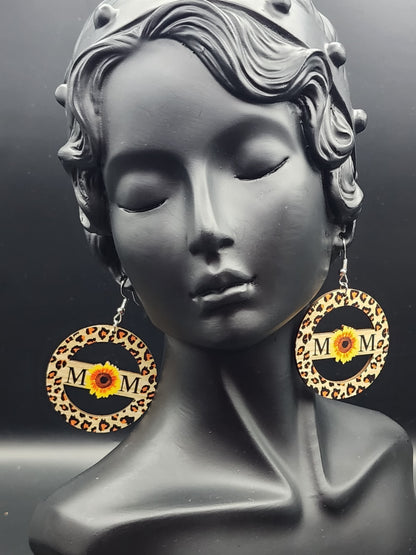 Jewelry isn't just for special days—it's an everyday vibe! ✨ Say goodbye to irritation and hello to style with Pskelegance.co. #EverydayElegance #HypoallergenicJewelry #StyleUpgrade