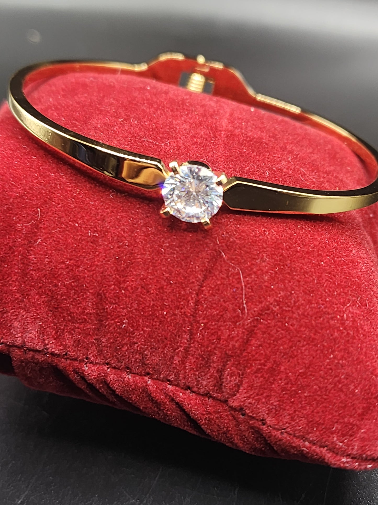 ✨ PSK ELEGANCE Solitaire Crystal Minimal Gold Bracelet ✨