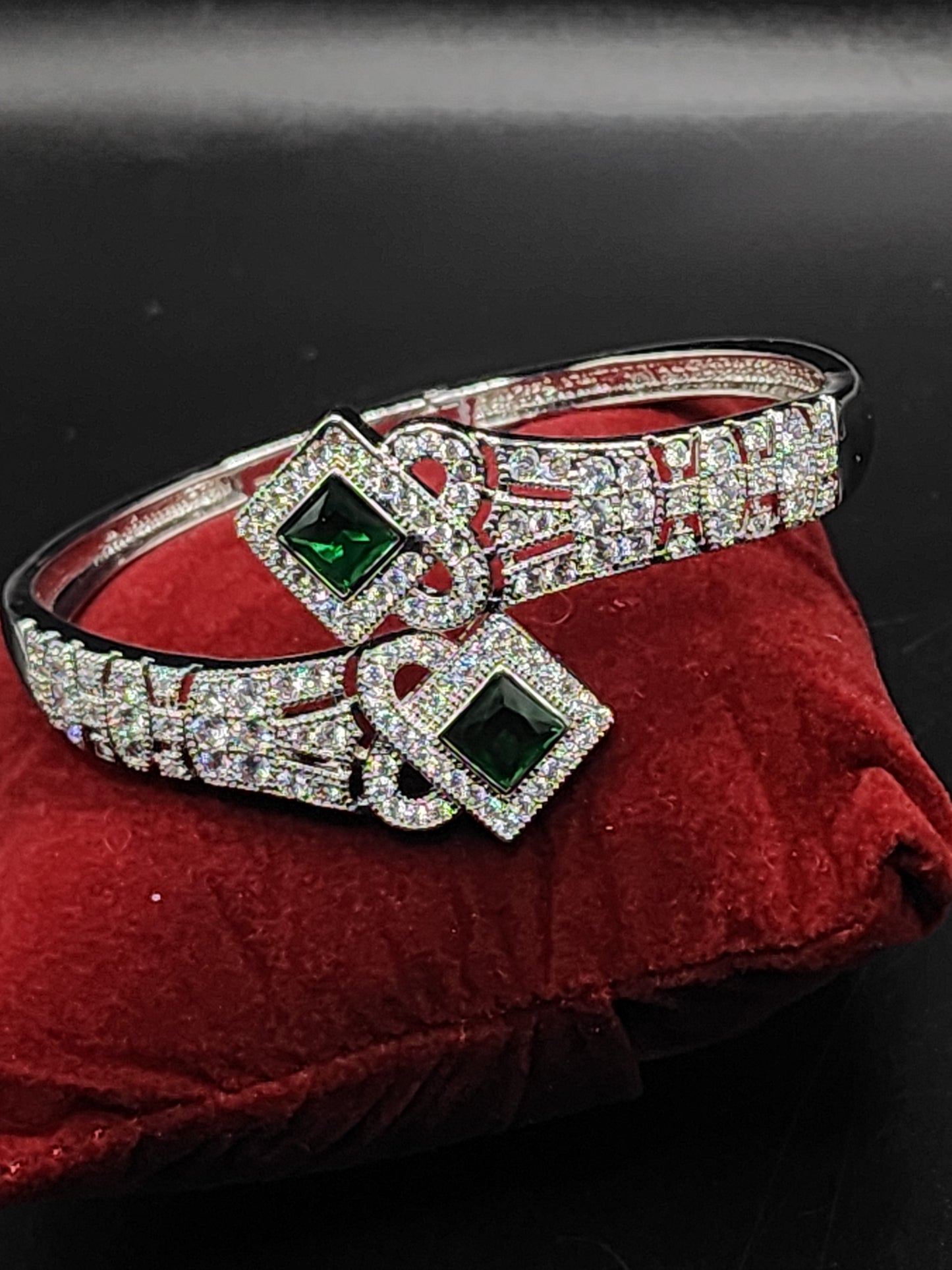 PSK ELEGANCE Emerald Luxe Crystal Cuff Bracelet ✨