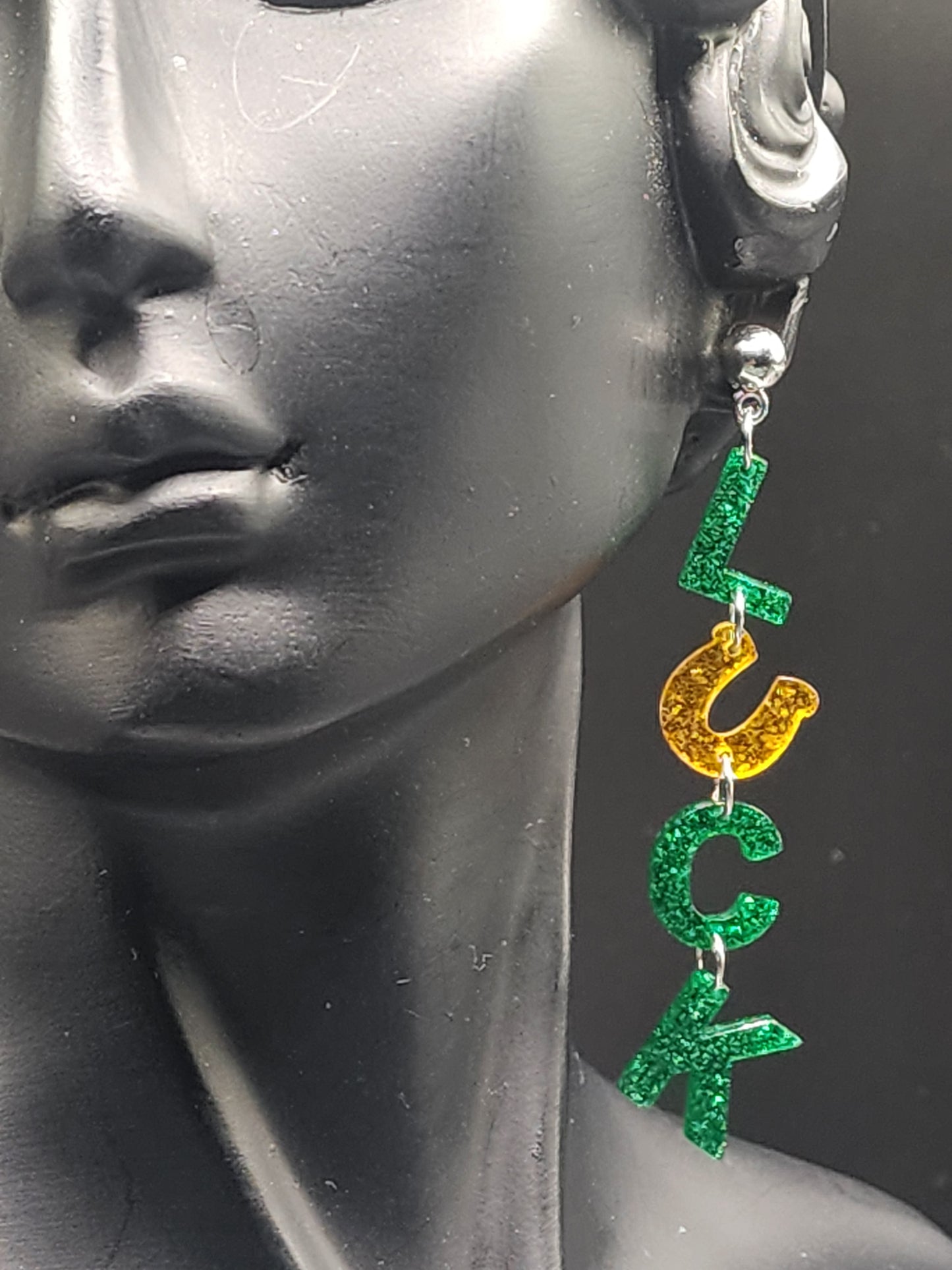 Feeling lucky with these PSK ELEGANCE earrings! ✨