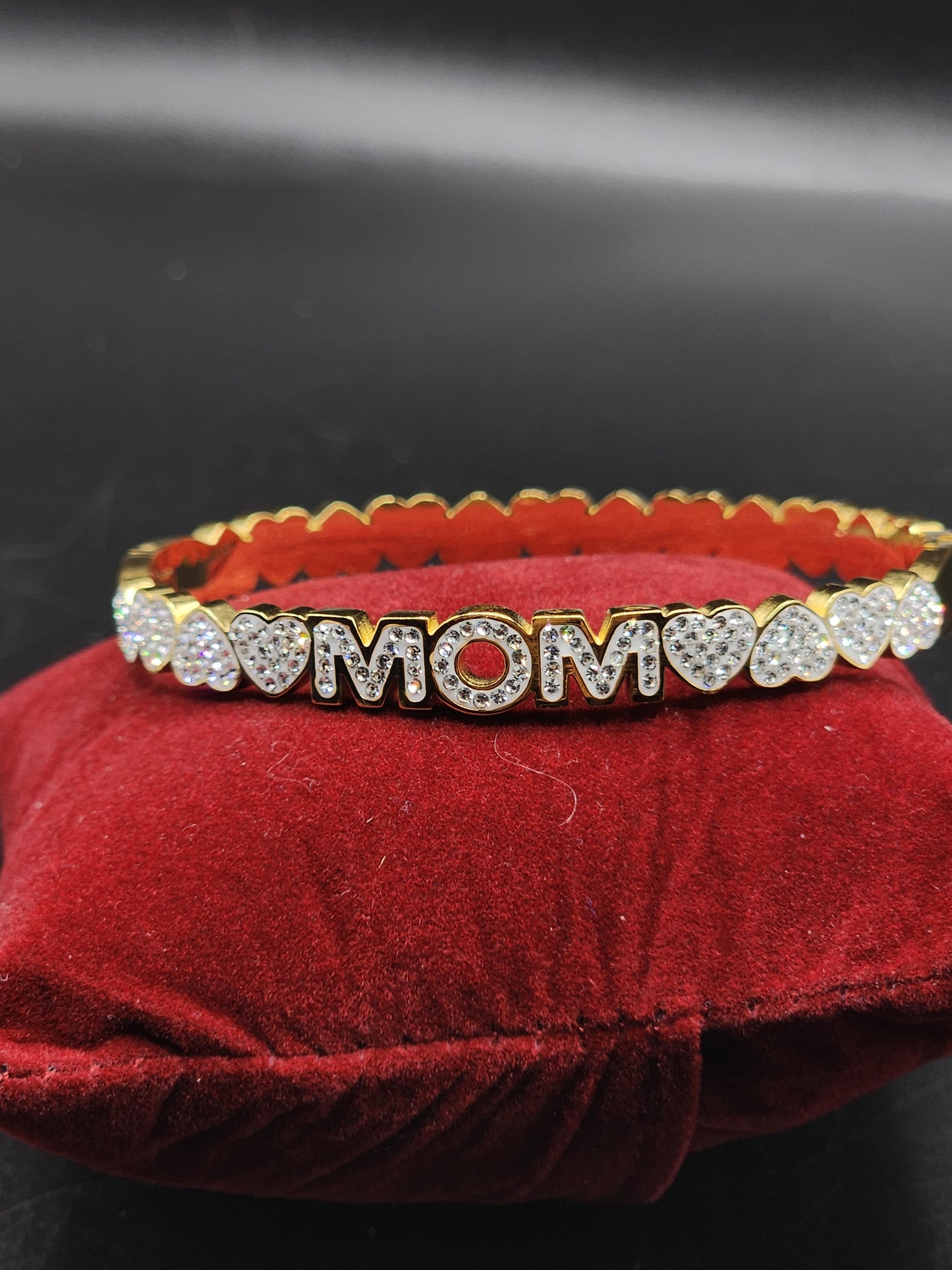 PSK ELEGANCE “MOM” Crystal Heart Gold Bracelet ✨