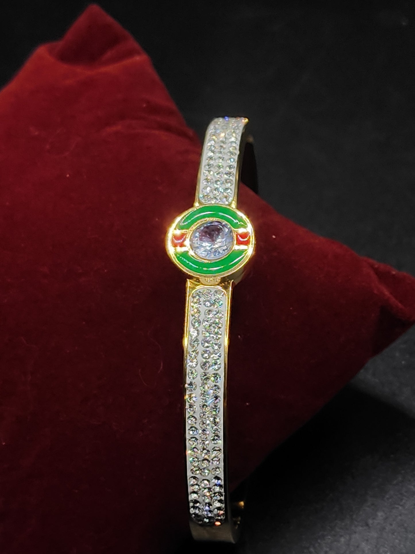 PSK ELEGANCE Emerald Halo Crystal Luxe Bracelet ✨