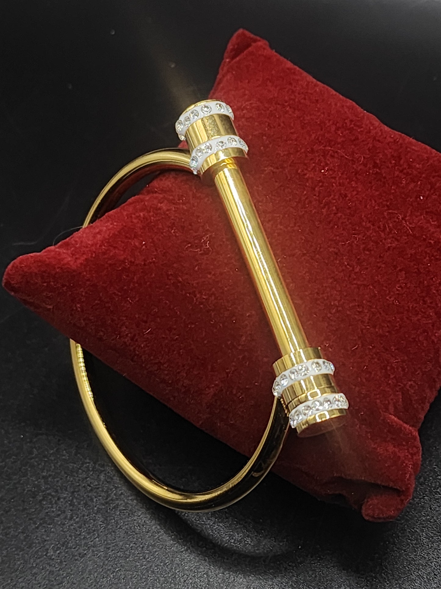 PSK ELEGANCE Luxe Nail-Inspired Crystal Gold Bracelet ✨
