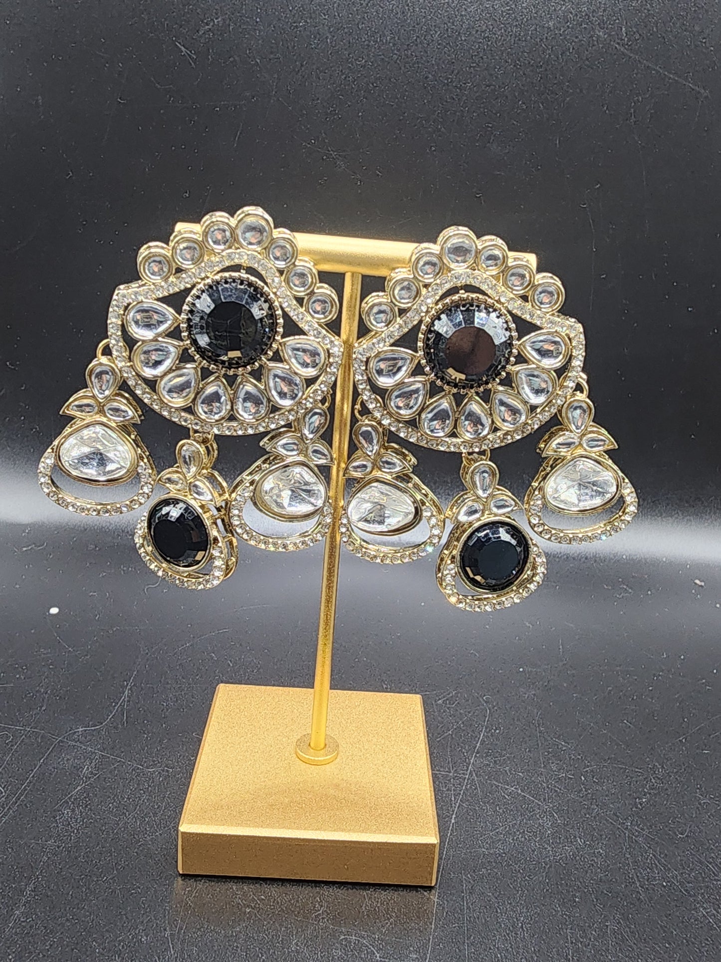 Black & Gold Royal Glam
