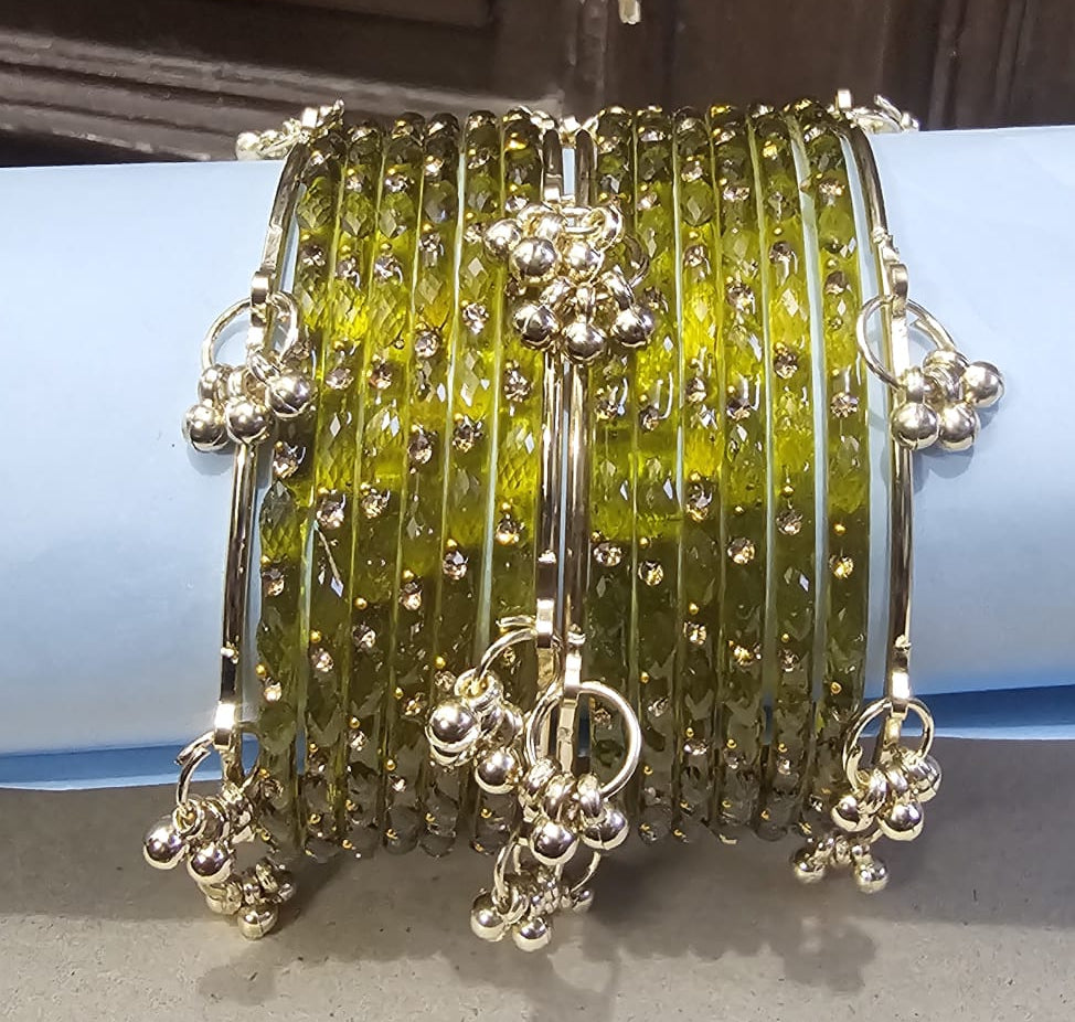 VIRAL BANGLES ✨
Kashmiri Charm Bangles
💎 Multiple Colors