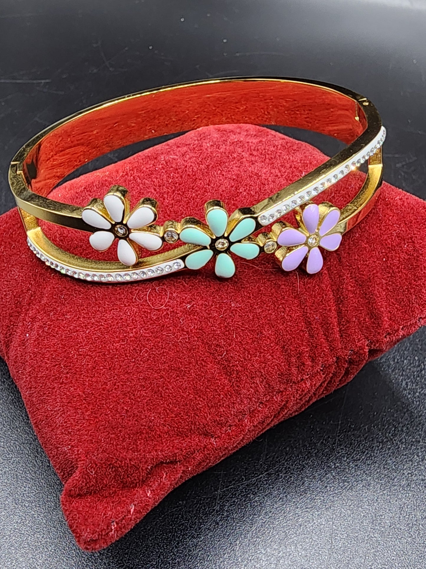 PSK ELEGANCE Pastel Bloom Crystal Gold Bracelet ✨