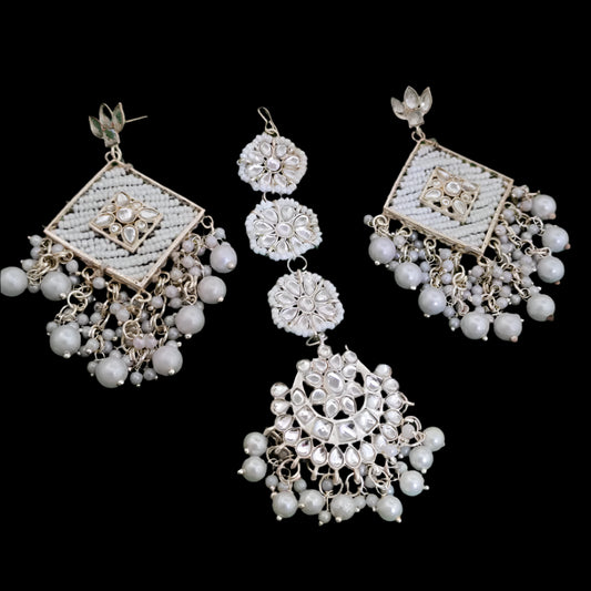 PSK ELEGANCE Fashion Gold Plated Kundan Dangler Earrings With Mangtikka