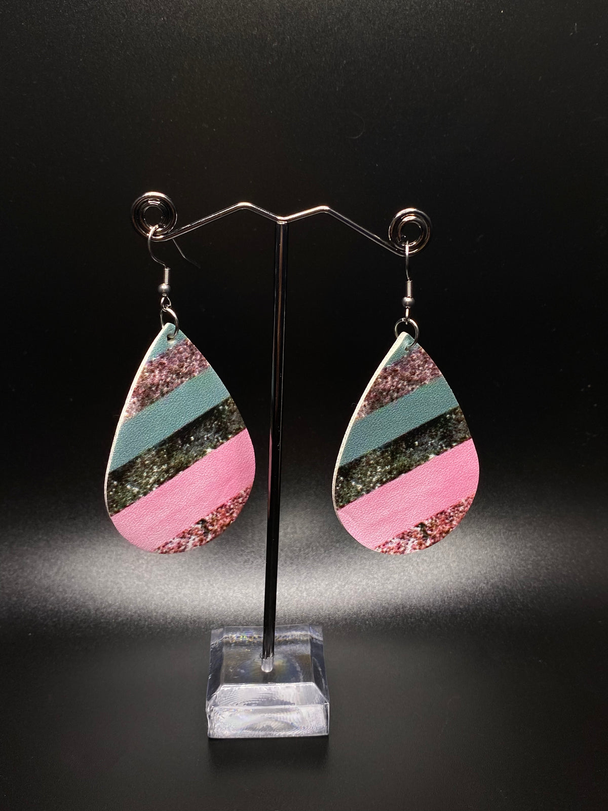 Line Dangles Lines of Uniqueness Dangles – PSK Elegance